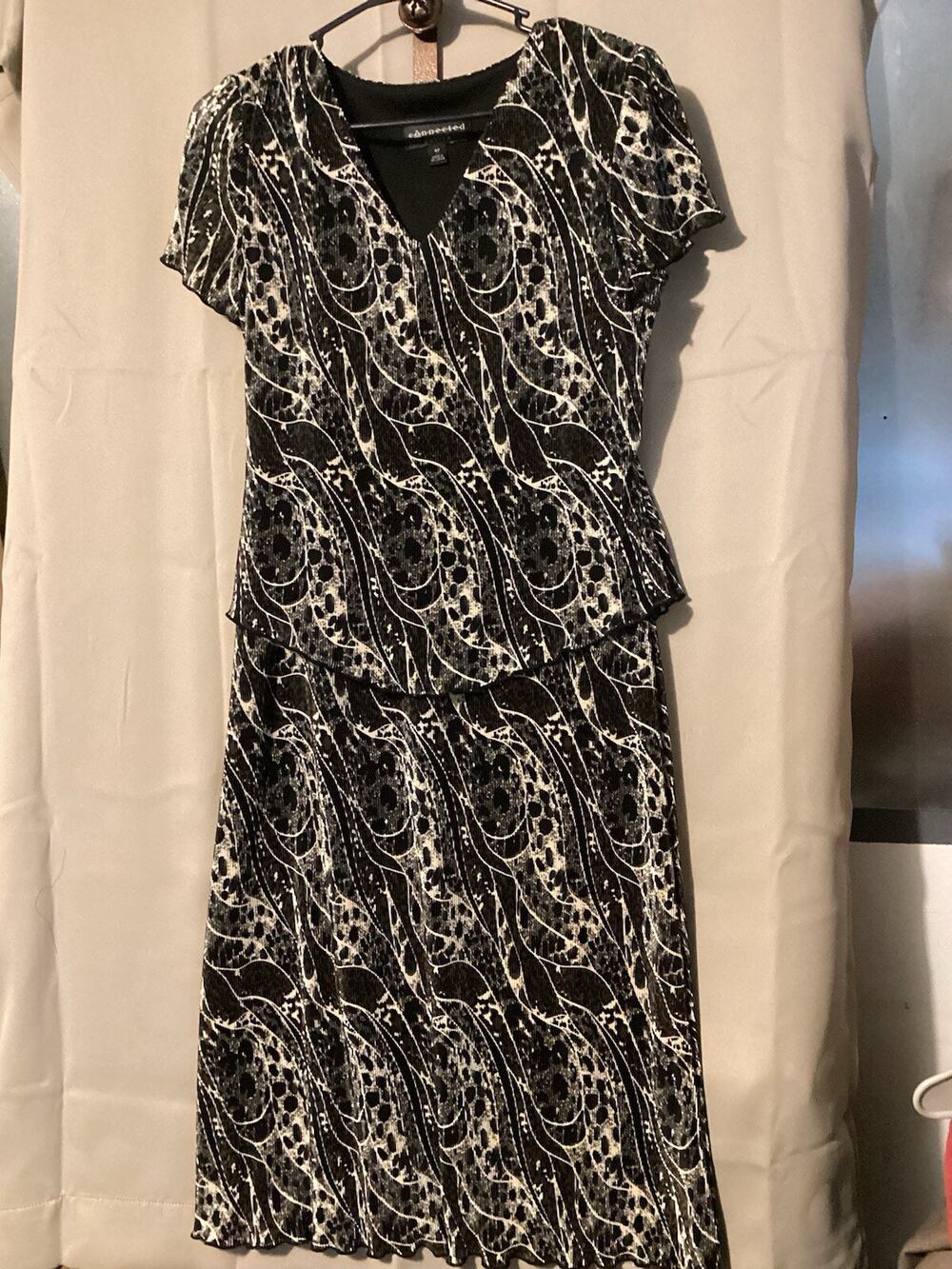 Connected Women’s Skirt Dress SZ 4P One Piece Self Lining Multicolor Maxi